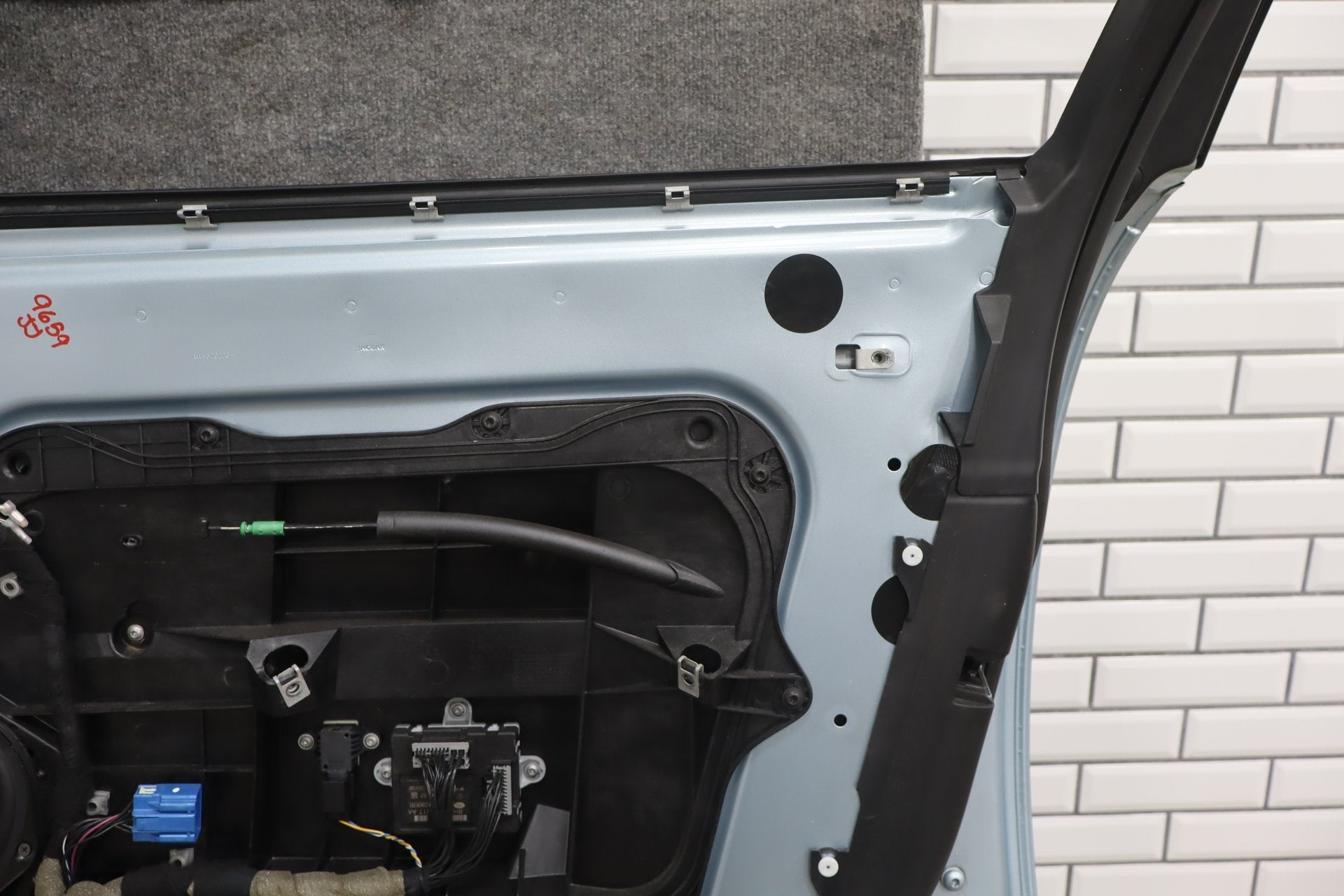 2010-2013 Jaguar XJ Right Front Door Rhodium Silver RDSL