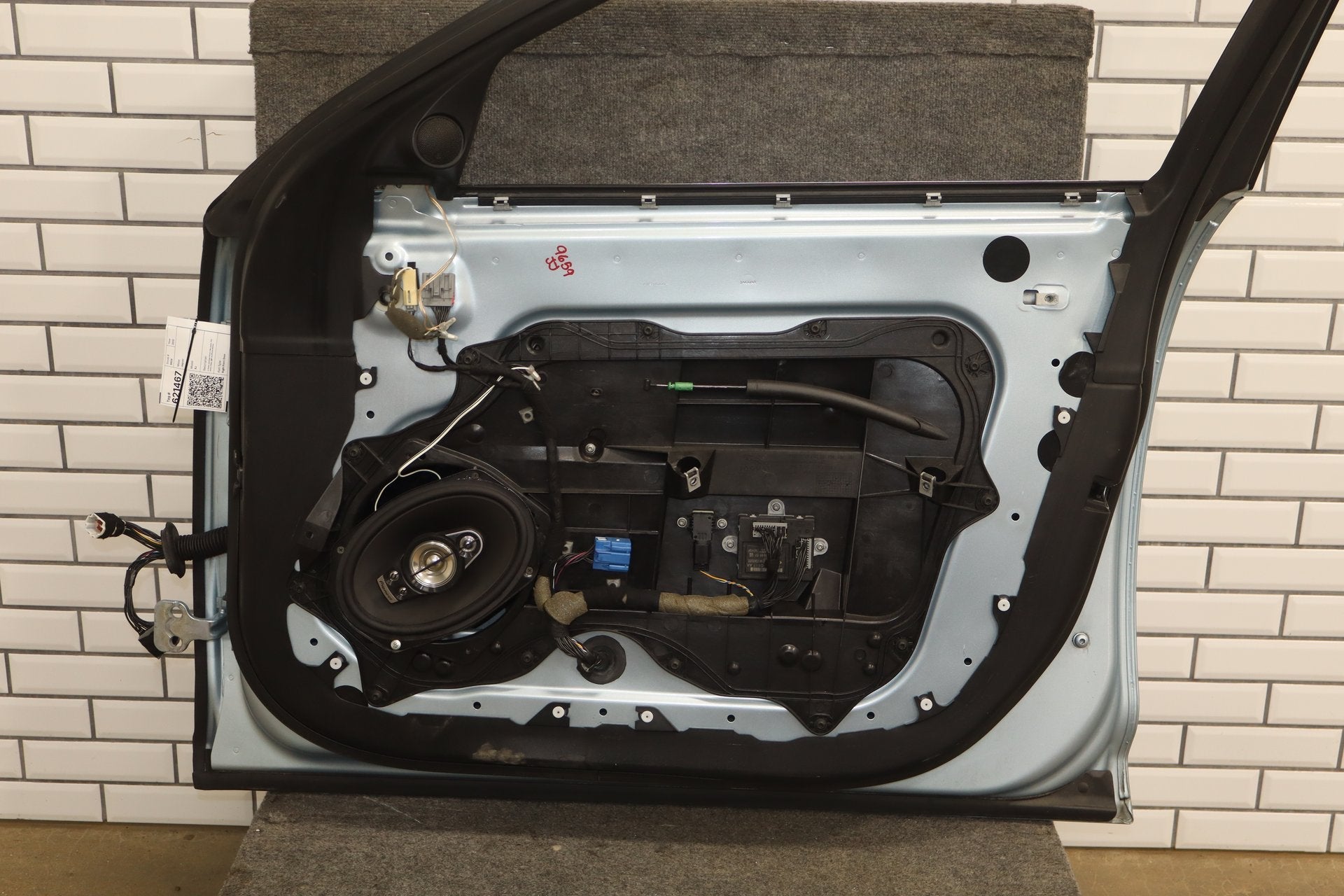 2010-2013 Jaguar XJ Right Front Door Rhodium Silver RDSL