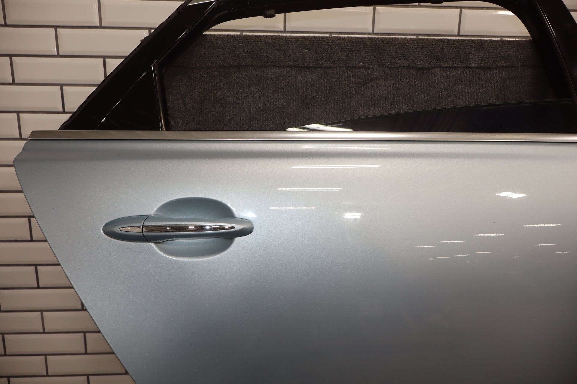 2010-2013 Jaguar XJ Right Rear Door Rhodium Silver ( RDSL )