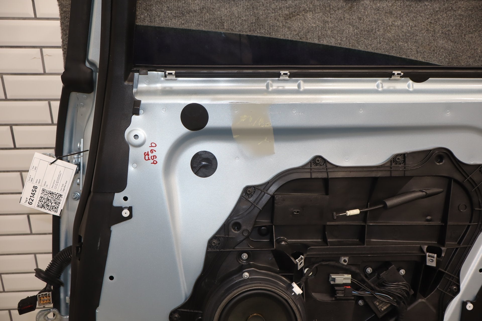 2010-2013 Jaguar XJ Right Rear Door Rhodium Silver ( RDSL )