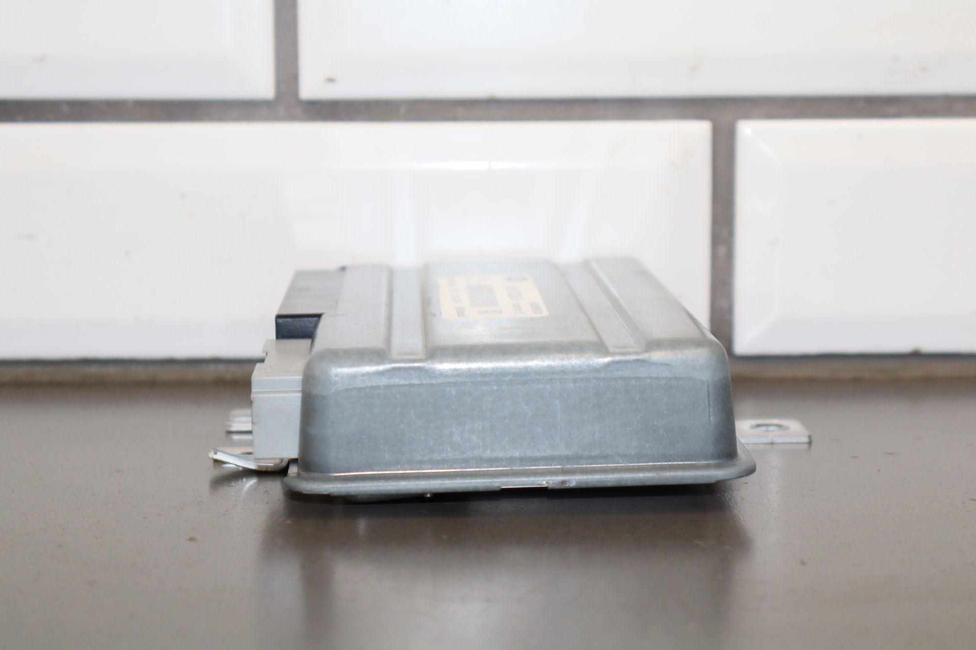 2010-2013 Jaguar XJ Suspension Control Module (SCM) OEM