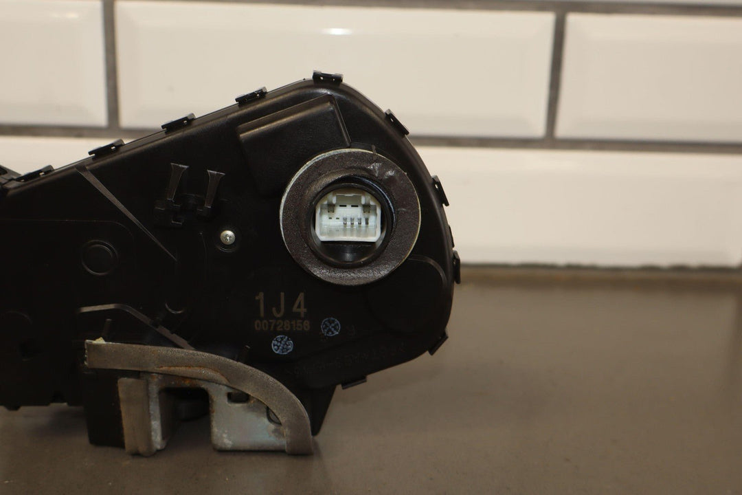 2010 - 2013 Lexus GX460 Back Door/Hatch Latch W/Exterior Handle