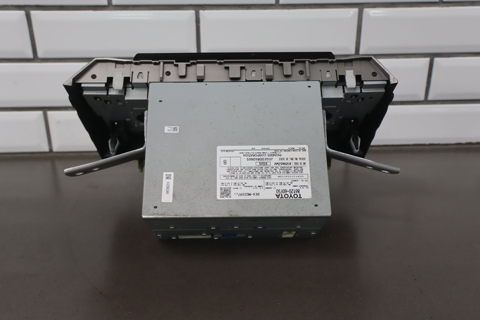 2010-2013 Lexus GX460 In-Dash Radio AM-FM-CD Receiver *Scratched Door*