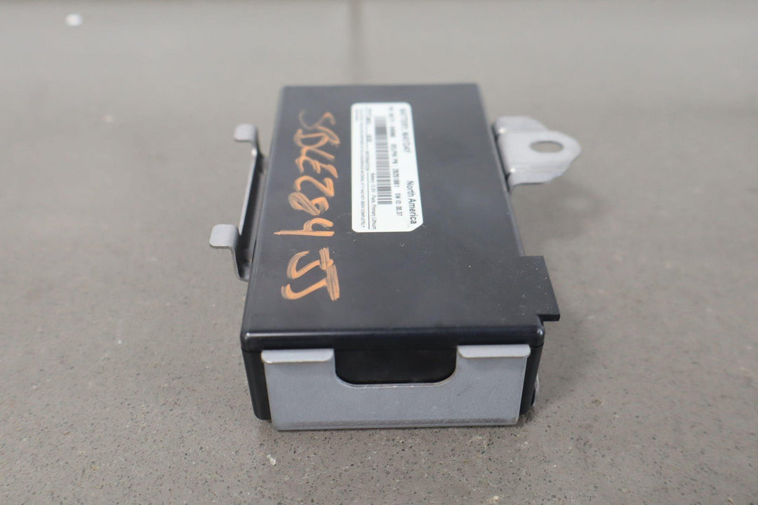 2010 - 2013 Lexus GX460 Mayday Battery Control Module