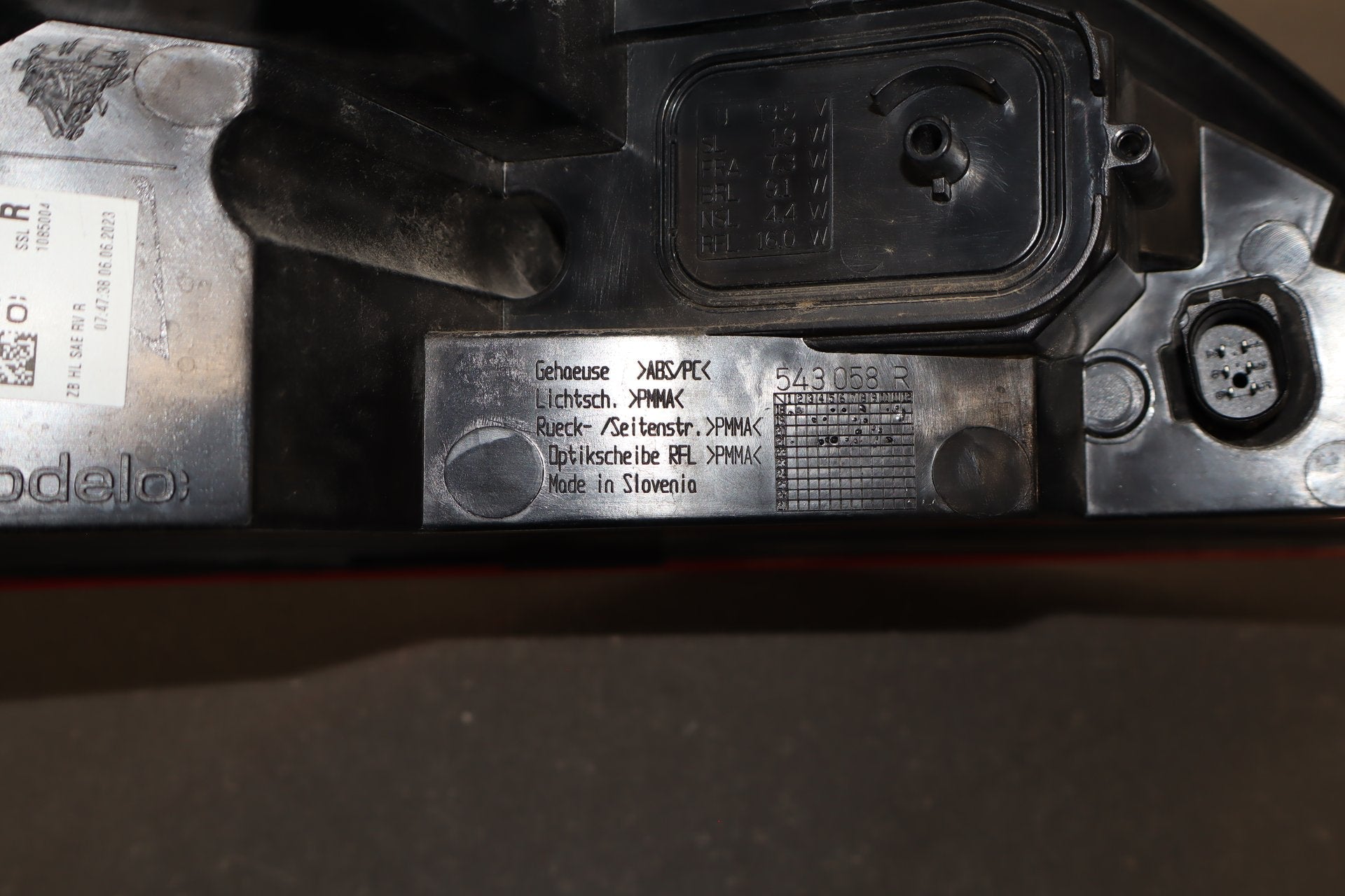 2010-2013 Porsche Panamera 970 Passenger Right RH Tail Light Assembly OEM