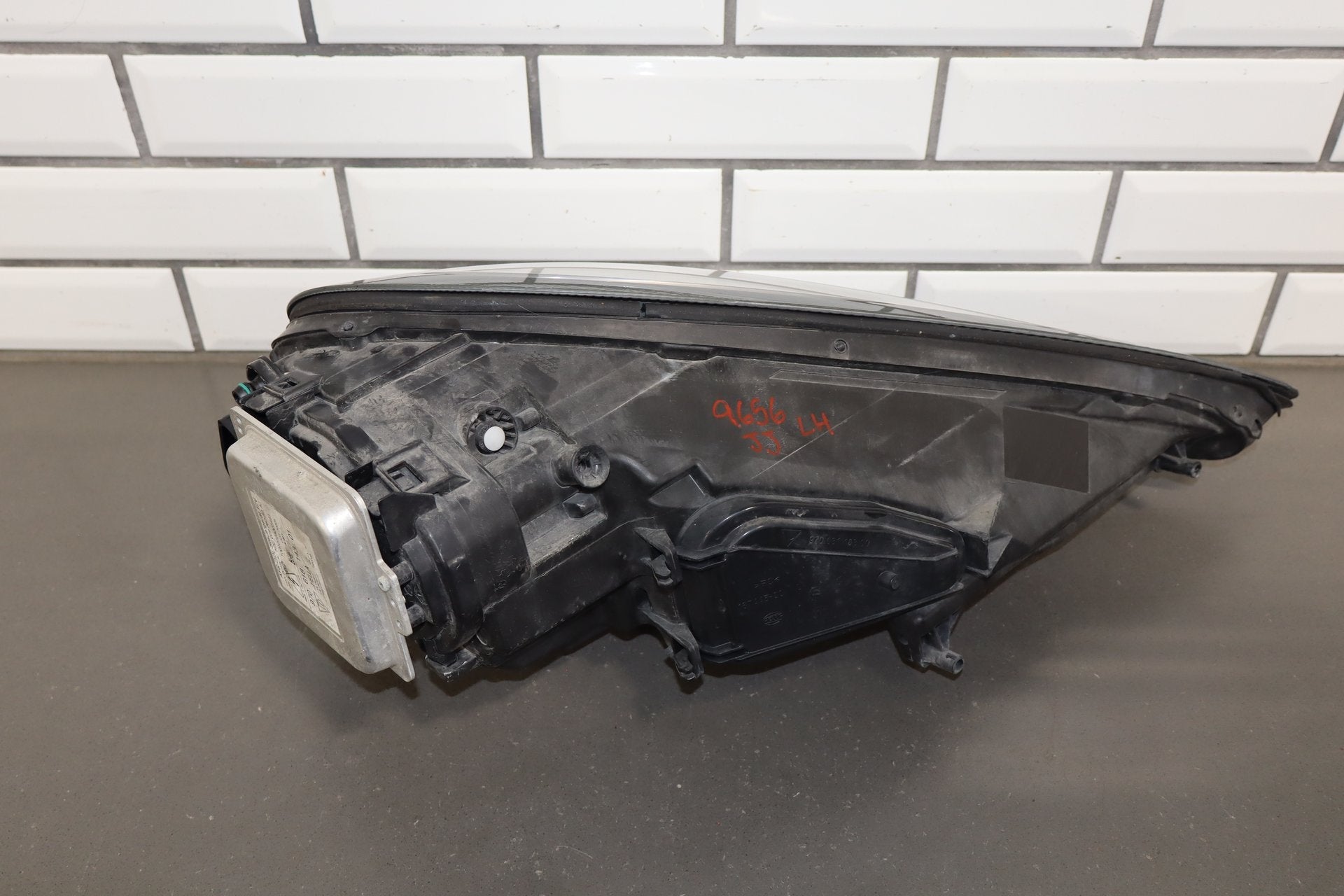 2010-2013 Porsche Panamera Driver Left XENON HID Headlamp OEM