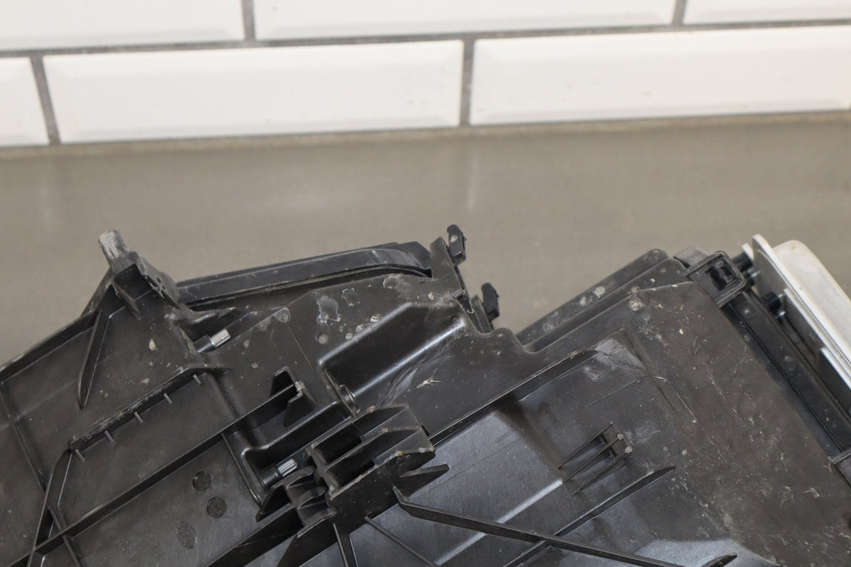 2010-2013 Porsche Panamera Passenger Right XENON HID Headlamp OEM