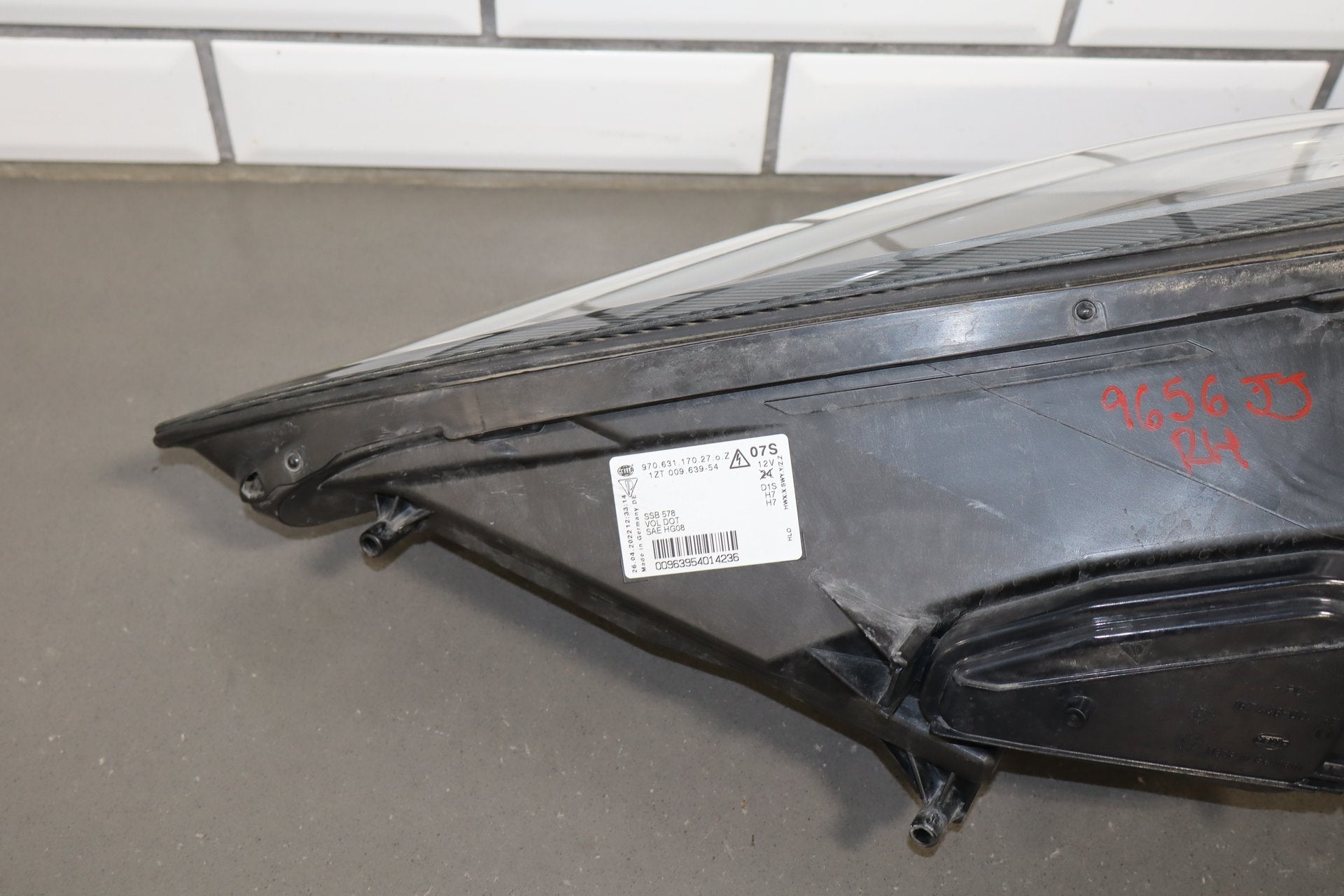 2010-2013 Porsche Panamera Passenger Right XENON HID Headlamp OEM