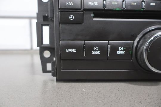 2010 - 2014 Chevrolet Suburban Radio 20968152 OEM Tested AM FM CD MP3