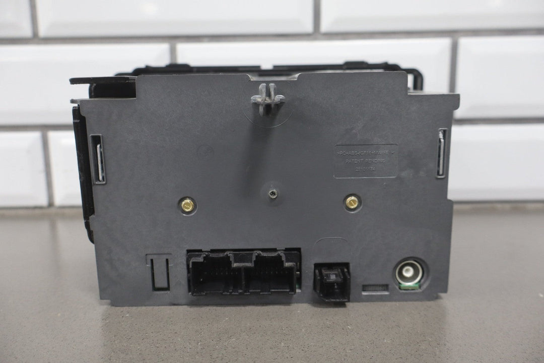 2010 - 2014 Chevrolet Suburban Radio 20968152 OEM Tested AM FM CD MP3