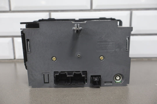 2010 - 2014 Chevrolet Suburban Radio 20968152 OEM Tested AM FM CD MP3