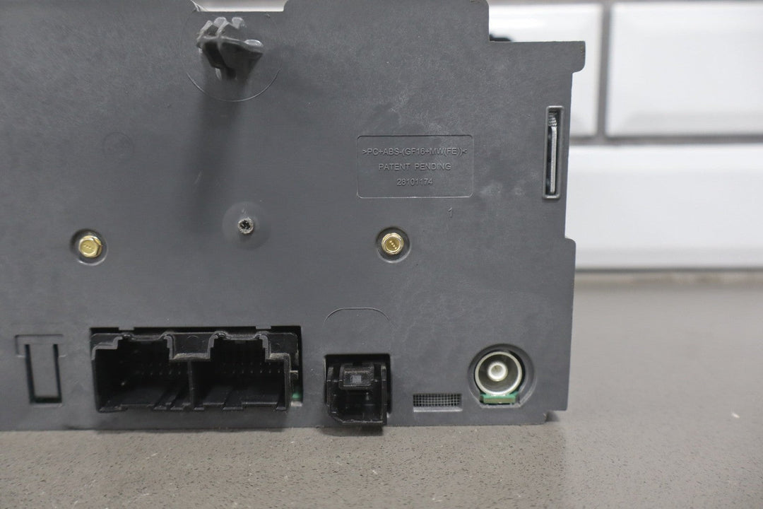 2010 - 2014 Chevrolet Suburban Radio 20968152 OEM Tested AM FM CD MP3