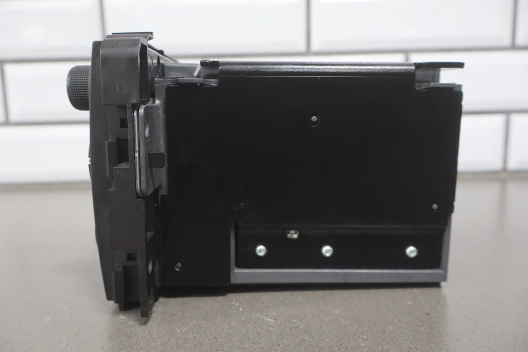 2010 - 2014 Chevrolet Suburban Radio 20968152 OEM Tested AM FM CD MP3