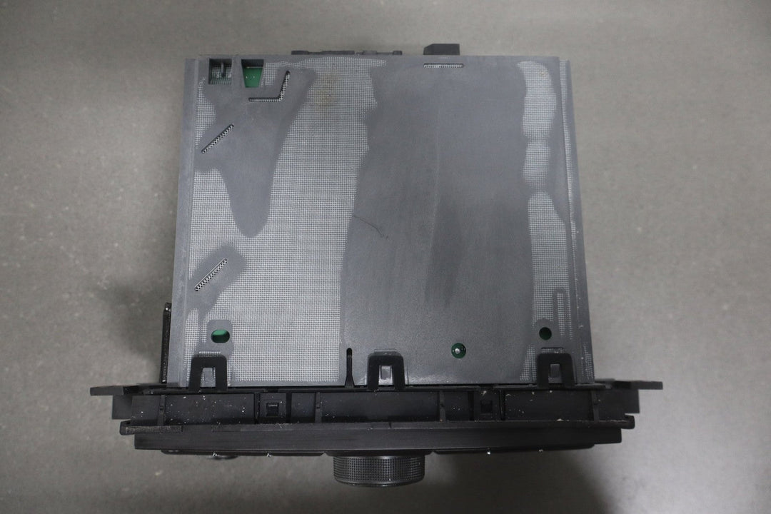 2010 - 2014 Chevrolet Suburban Radio 20968152 OEM Tested AM FM CD MP3