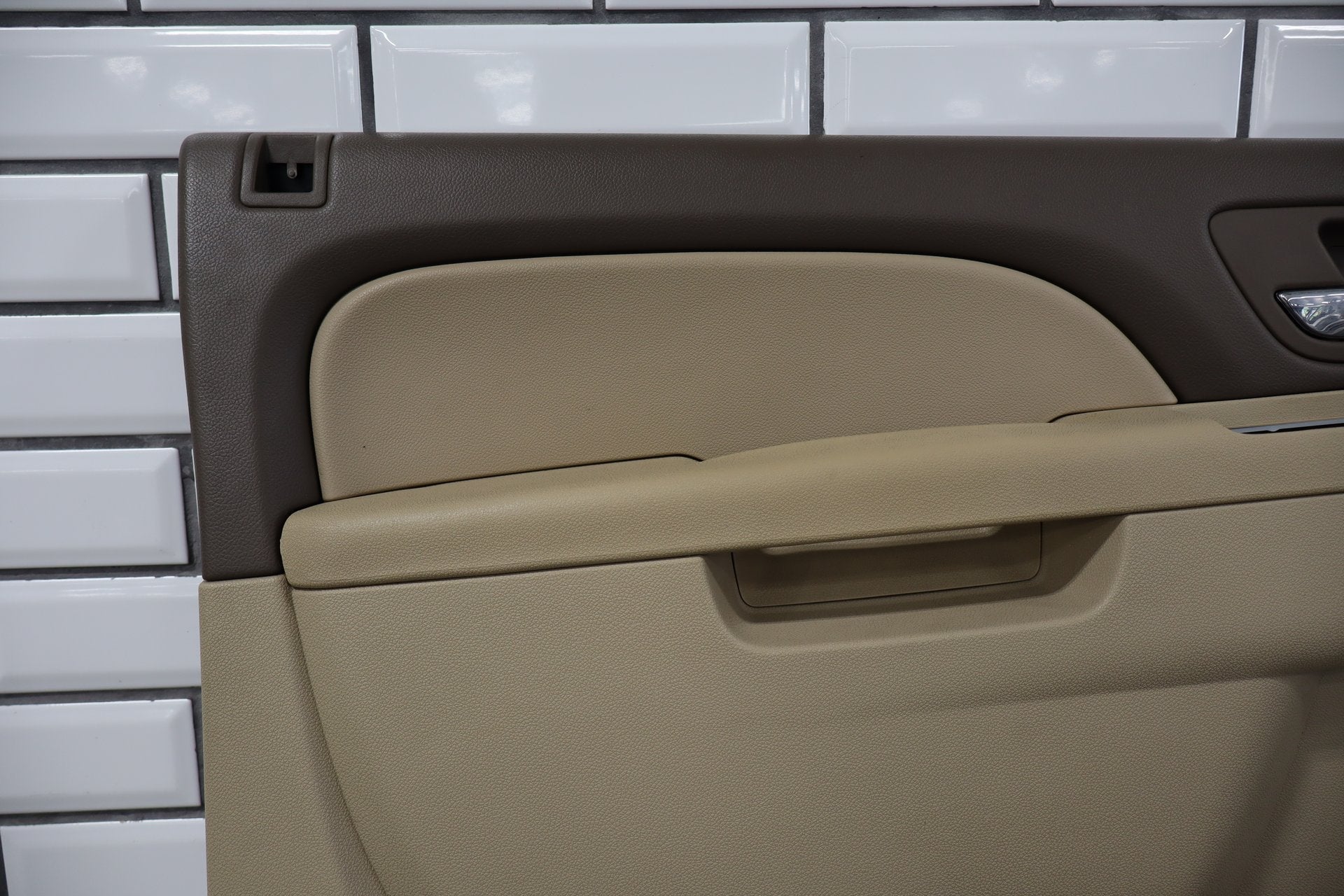 2010-2014 Suburban Tahoe LH Driver Front Door Interior Trim Panel Cashmere