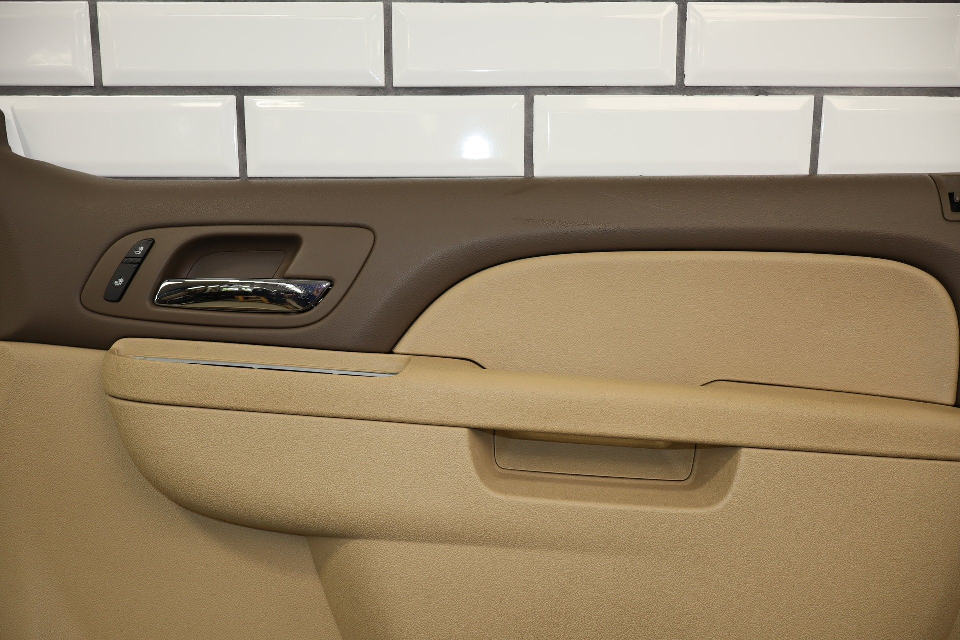 2010-2014 Suburban Tahoe RH Passenger Front Door Interior Trim Panel Cashmere