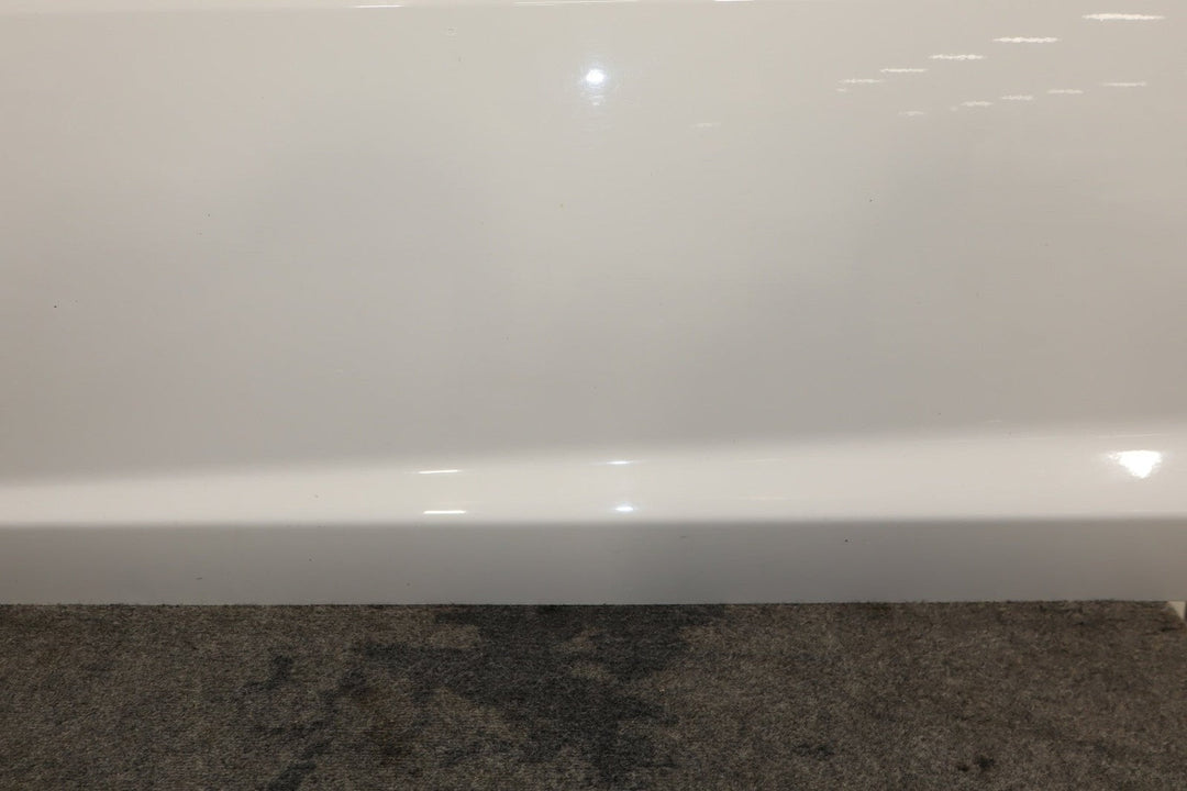 2010 - 2015 Chevrolet Camaro 2SS Left Front Door White GAZ