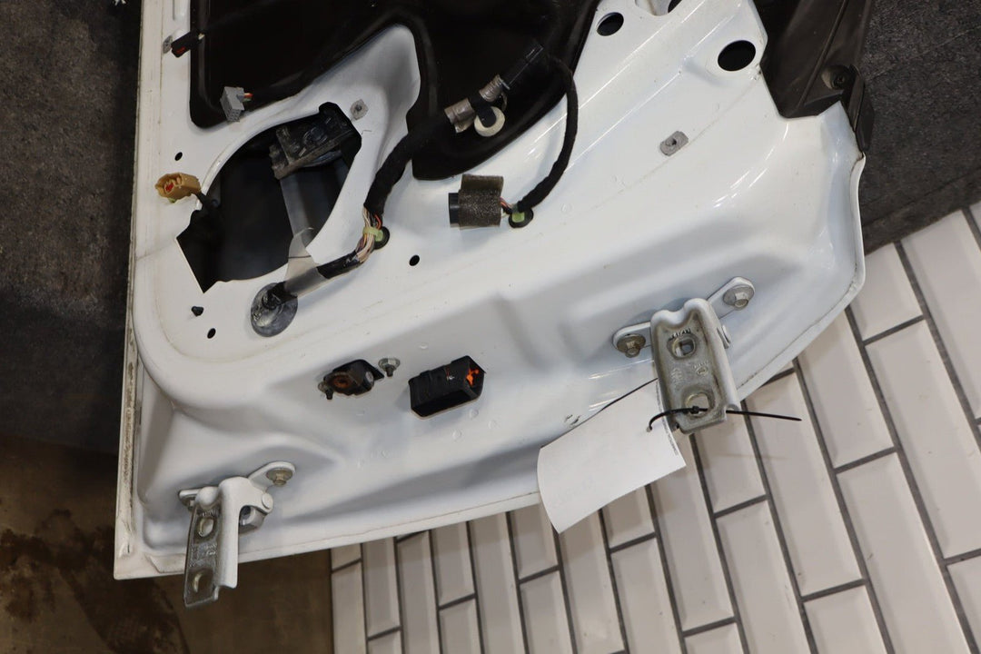 2010 - 2015 Chevrolet Camaro 2SS Left Front Door White GAZ