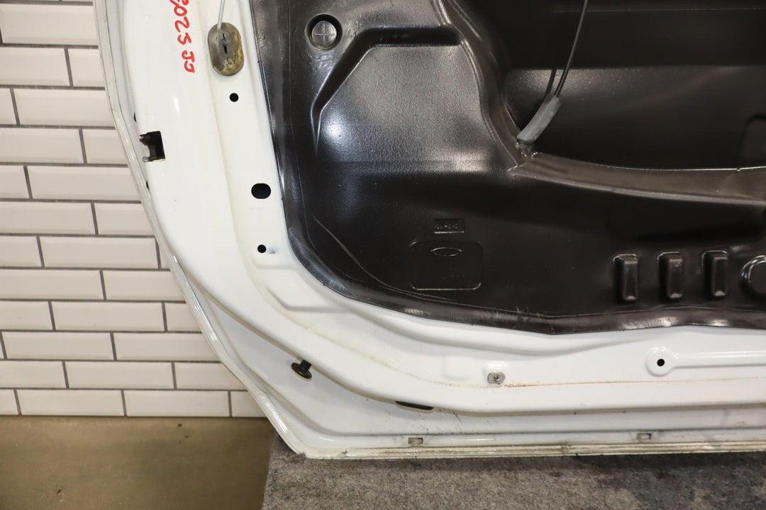 2010 - 2015 Chevrolet Camaro 2SS Left Front Door White GAZ