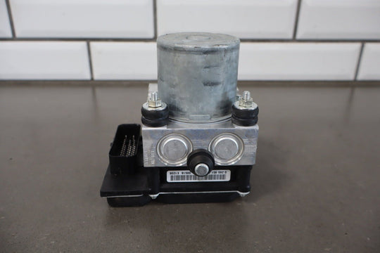 2010 - 2015 Chevrolet Camaro ABS Brake Unit OEM