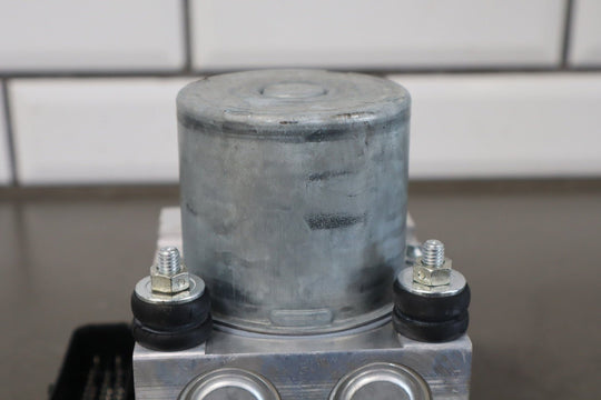 2010 - 2015 Chevrolet Camaro ABS Brake Unit OEM