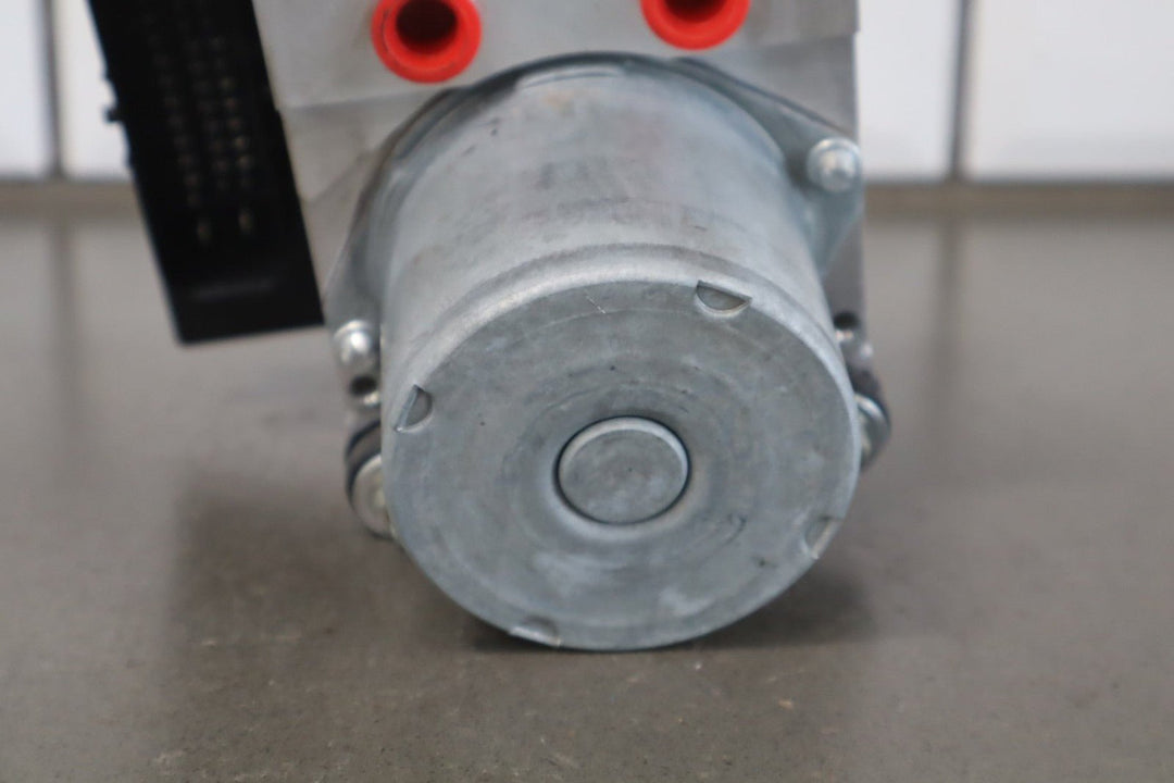 2010 - 2015 Chevrolet Camaro ABS Brake Unit OEM