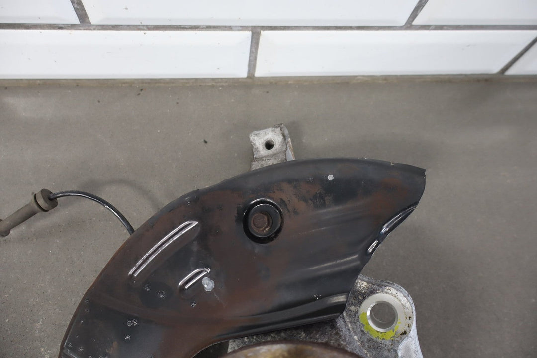 2010 - 2015 Chevrolet Camaro SS Left Front Spindle 92233625