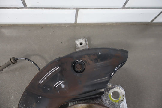 2010 - 2015 Chevrolet Camaro SS Left Front Spindle 92233625