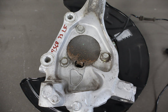 2010 - 2015 Chevrolet Camaro SS Left Front Spindle 92233625