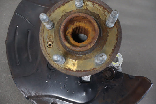 2010 - 2015 Chevrolet Camaro SS Left Front Spindle 92233625