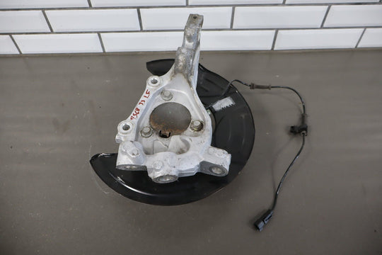 2010 - 2015 Chevrolet Camaro SS Left Front Spindle 92233625
