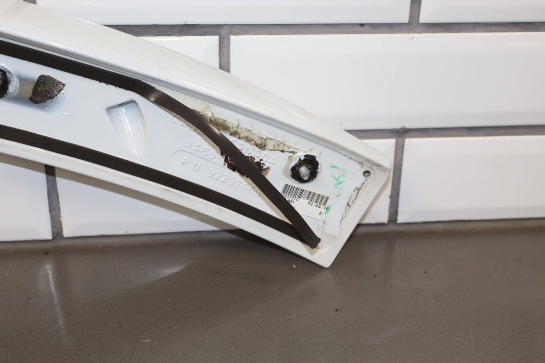 2010 - 2015 Chevrolet Camaro SS Rear Spoiler White GAZ