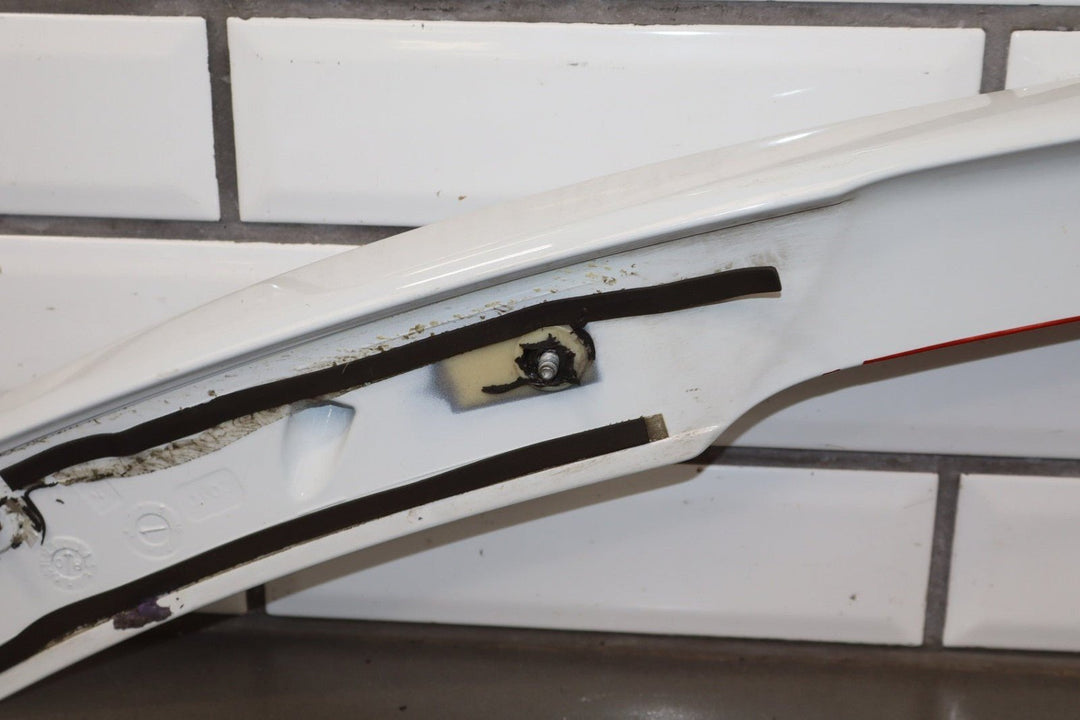 2010 - 2015 Chevrolet Camaro SS Rear Spoiler White GAZ
