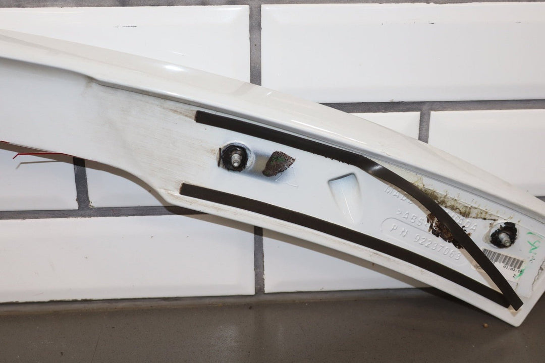 2010 - 2015 Chevrolet Camaro SS Rear Spoiler White GAZ