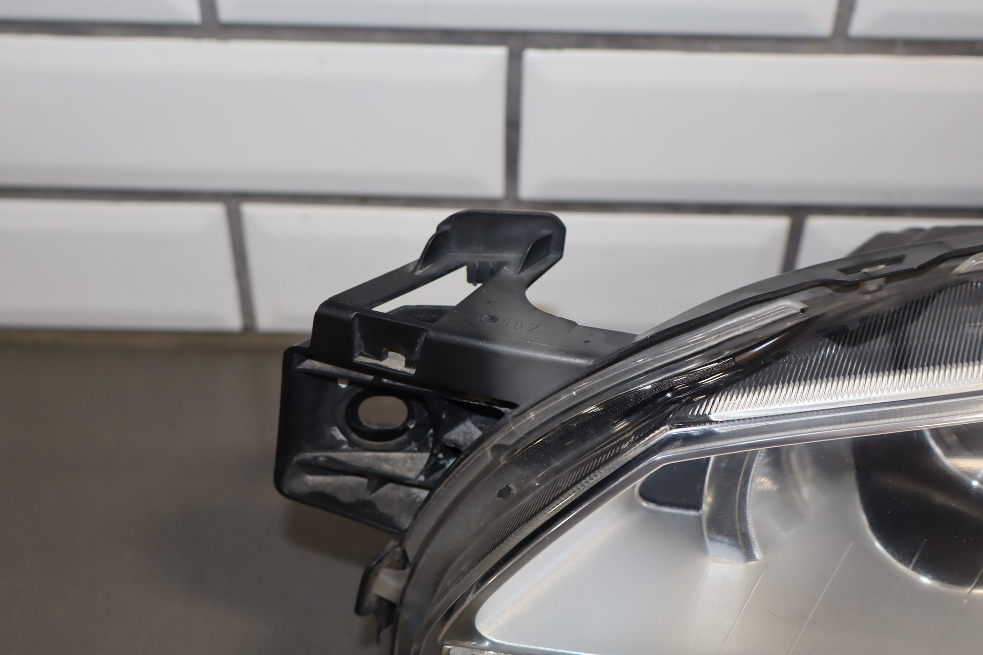 2010-2015 Jaguar XJ XJL Driver Left LH Xenon HID Headlight Assembly OEM