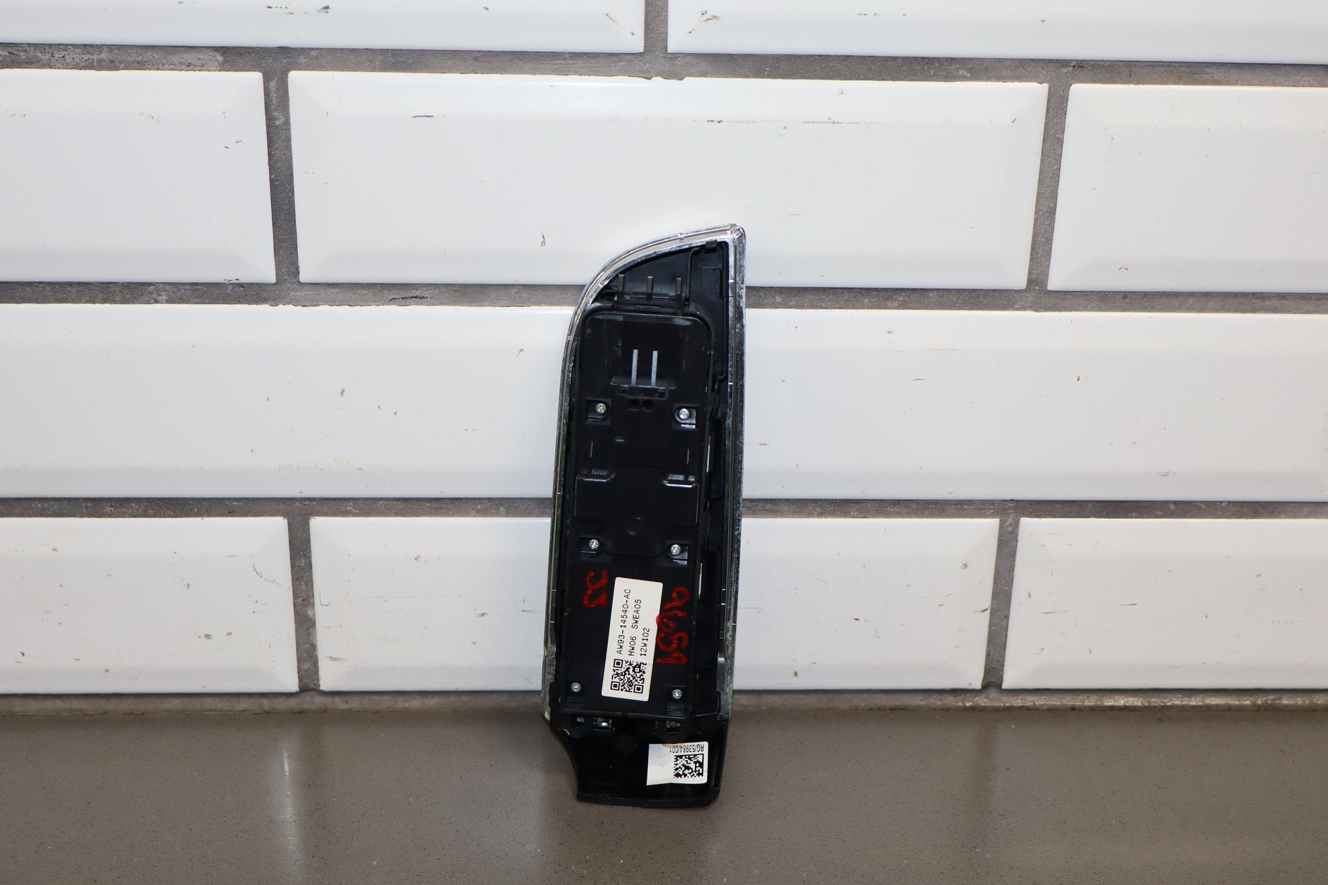 2010-2015 Jaguar XJ XJL X351 Left Front Window Switch OEM