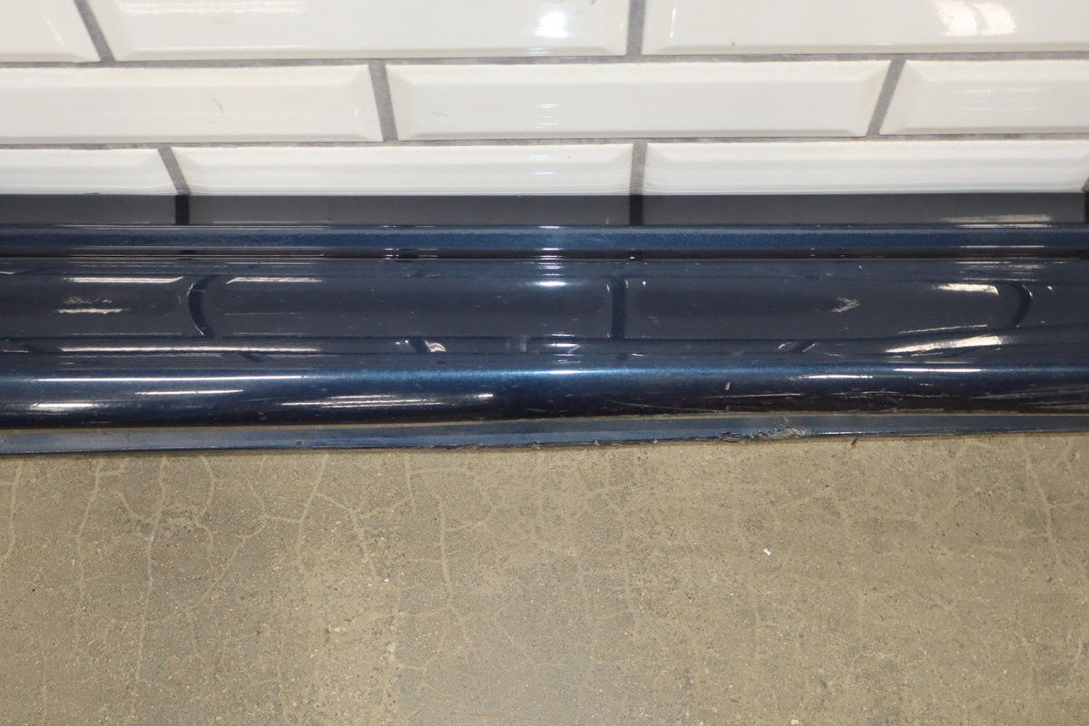 2010-2016 Porsche Panamera 4 S Right Rocker Molding Dark Blue Metallic Dark Blue Metallic