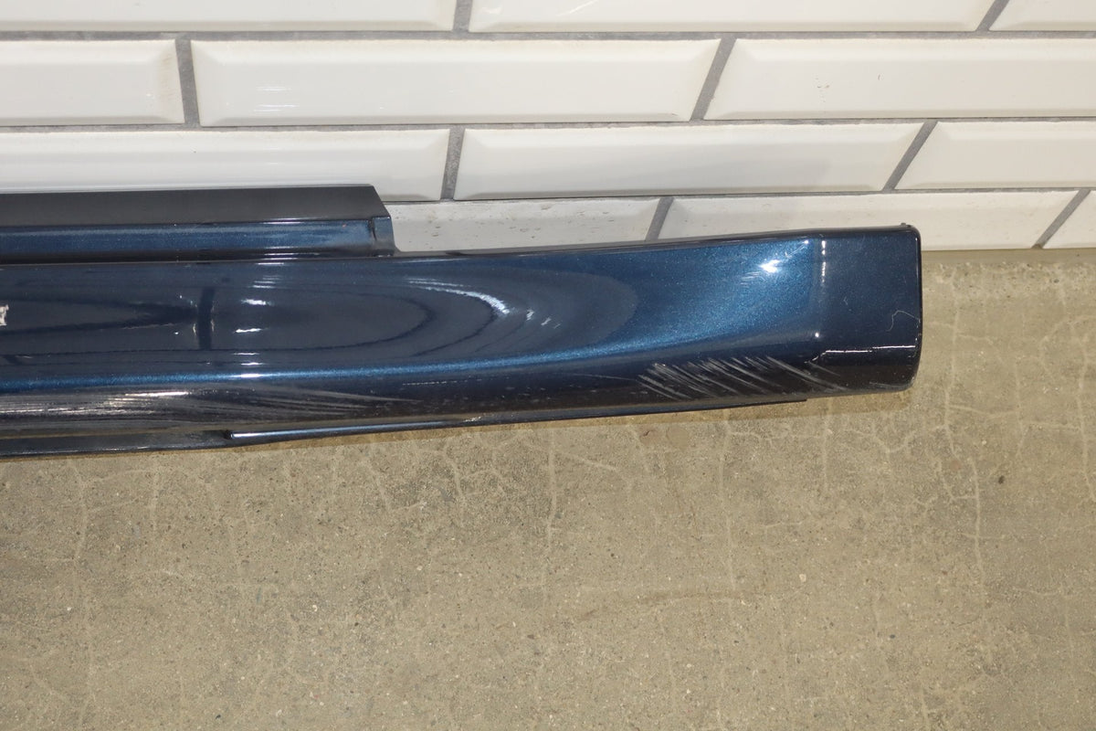 2010-2016 Porsche Panamera 4 S Right Rocker Molding Dark Blue Metallic Dark Blue Metallic