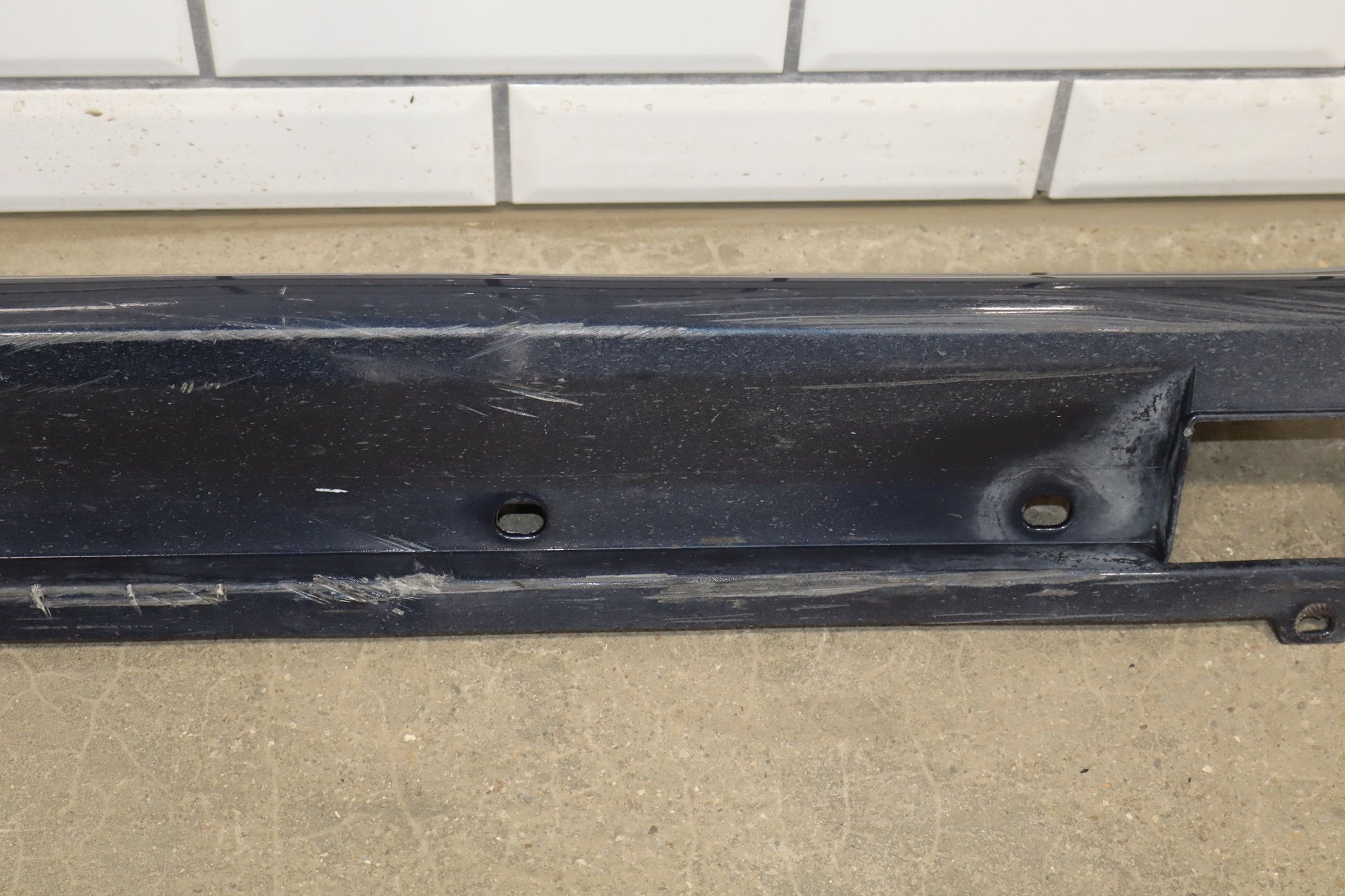 2010-2016 Porsche Panamera 4 S Right Rocker Molding Dark Blue Metallic Dark Blue Metallic