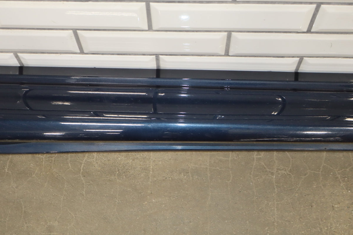 2010-2016 Porsche Panamera 4 S Right Rocker Molding Dark Blue Metallic Dark Blue Metallic