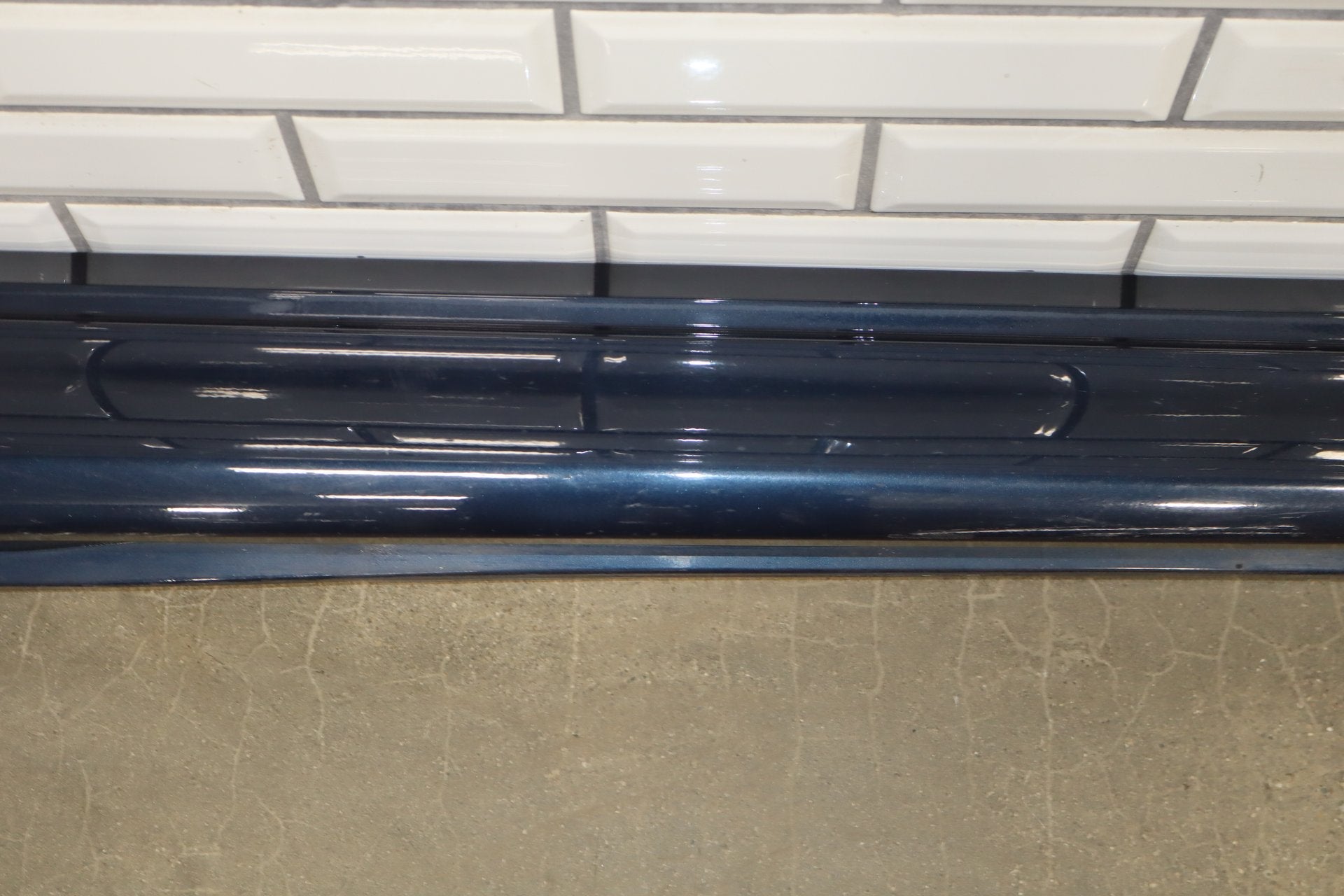 2010-2016 Porsche Panamera 4 S Right Rocker Molding Dark Blue Metallic Dark Blue Metallic