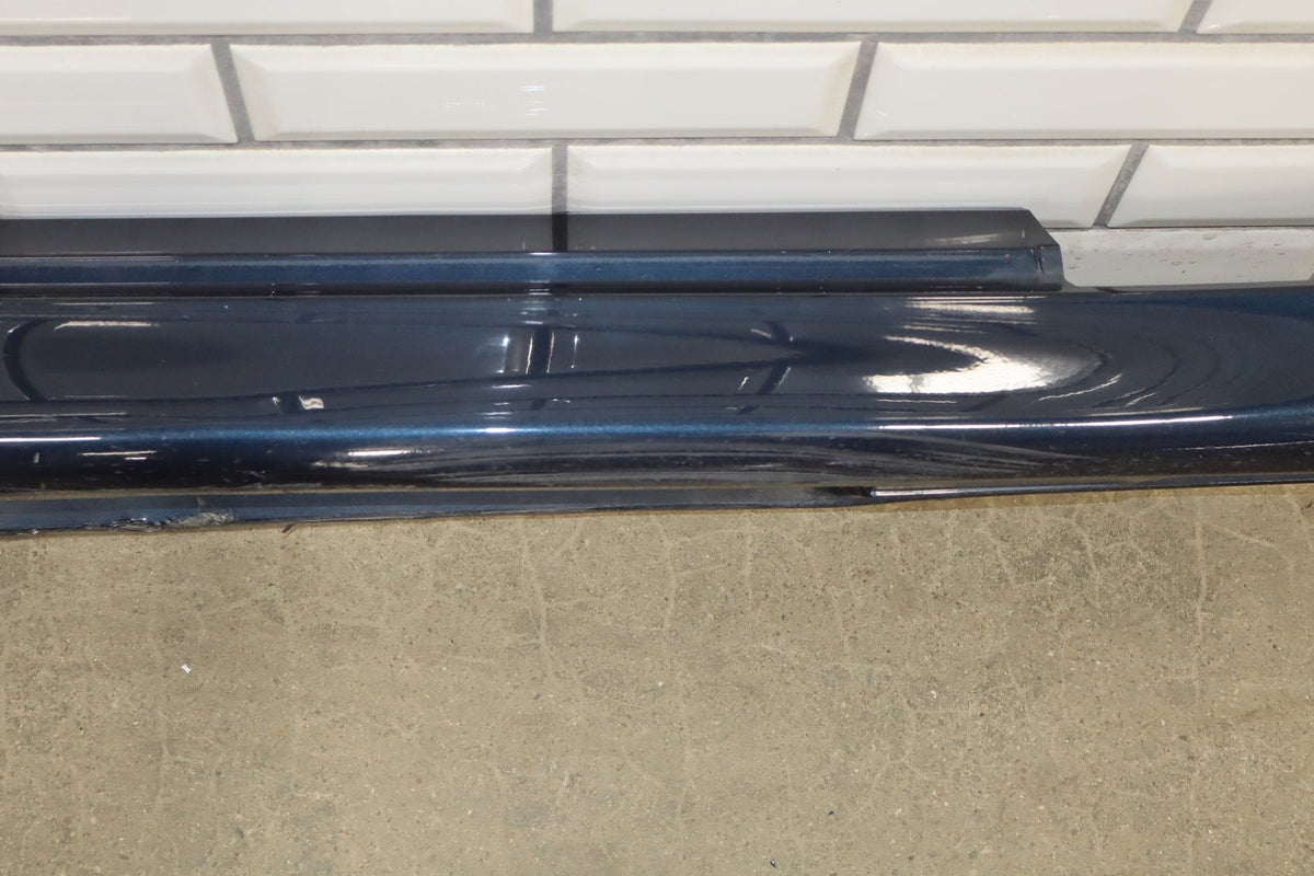 2010-2016 Porsche Panamera 4 S Right Rocker Molding Dark Blue Metallic Dark Blue Metallic