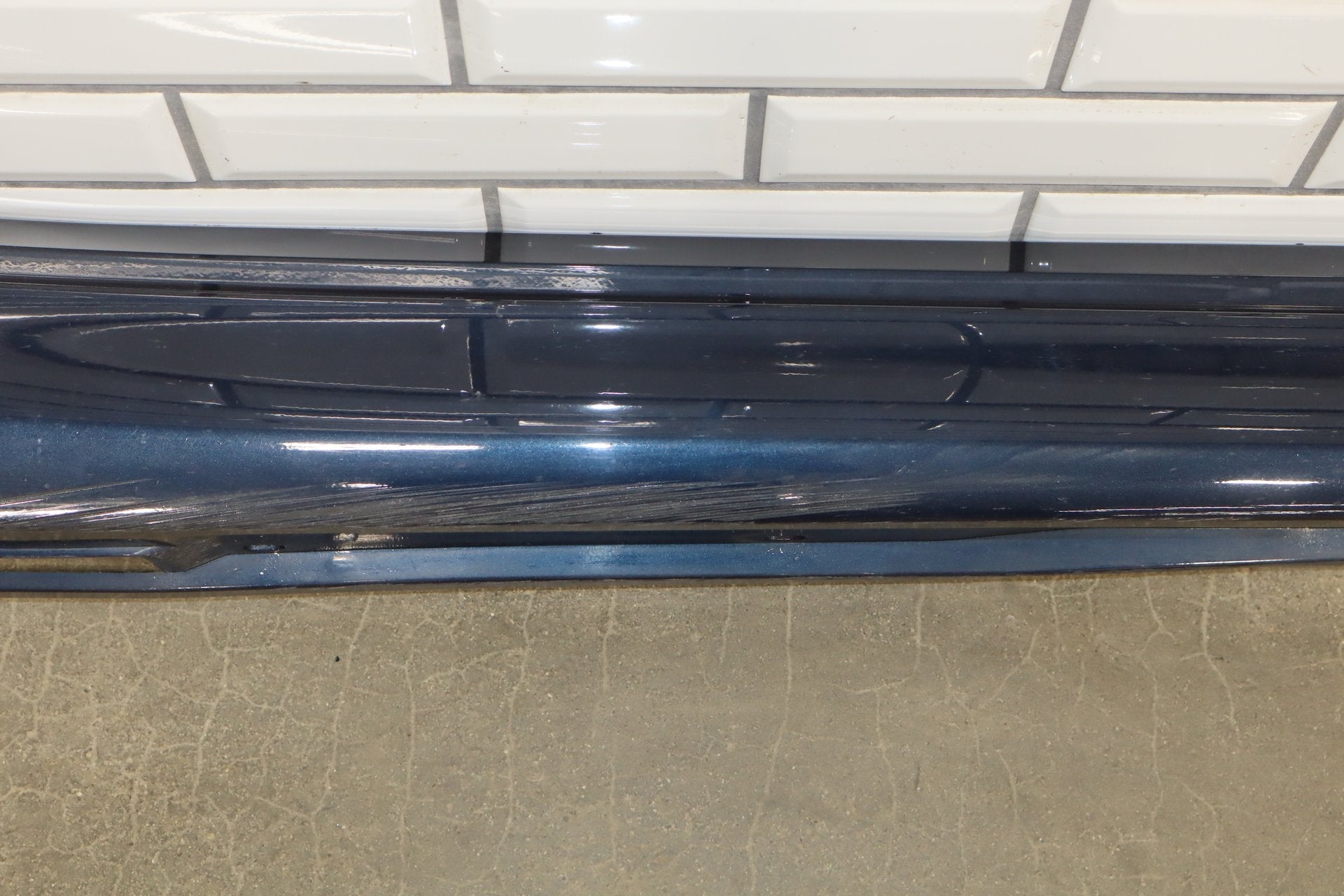 2010-2016 Porsche Panamera 4 S Right Rocker Molding Dark Blue Metallic Dark Blue Metallic