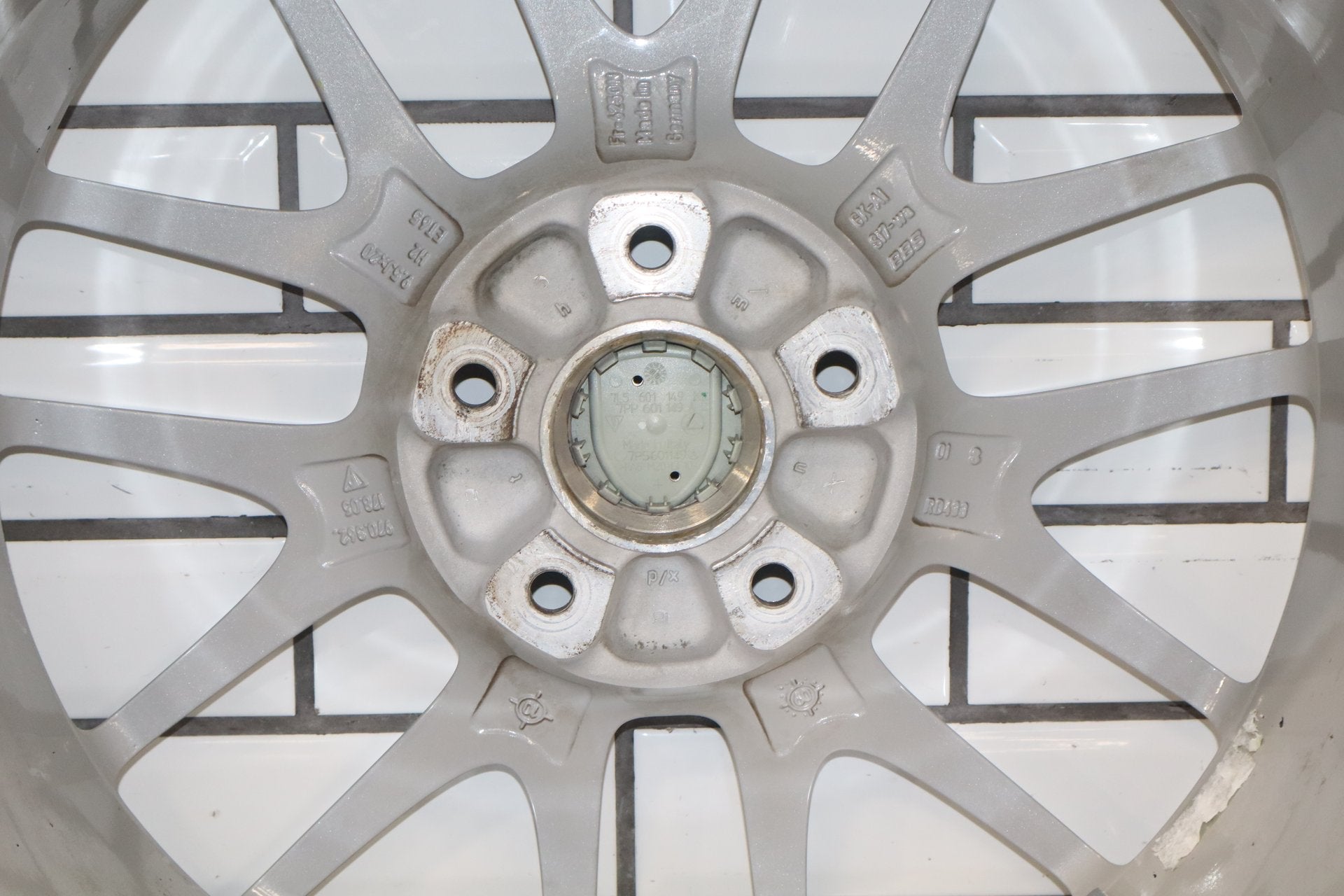 2010-2016 Porsche Panamera 4S 20"x9.5 Mesh Aluminum Alloy Wheel Rim OEM
