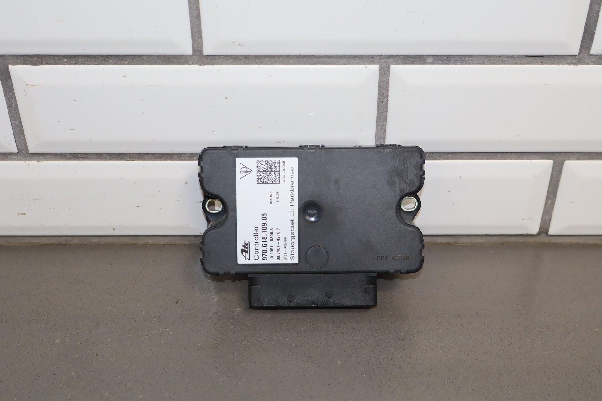 2010-2016 Porsche Panamera 970- Parking Brake Control Module PN: 97061810908