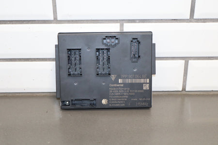 2010-2016 Porsche Panamera Body Control Module 7pp907064be OEM