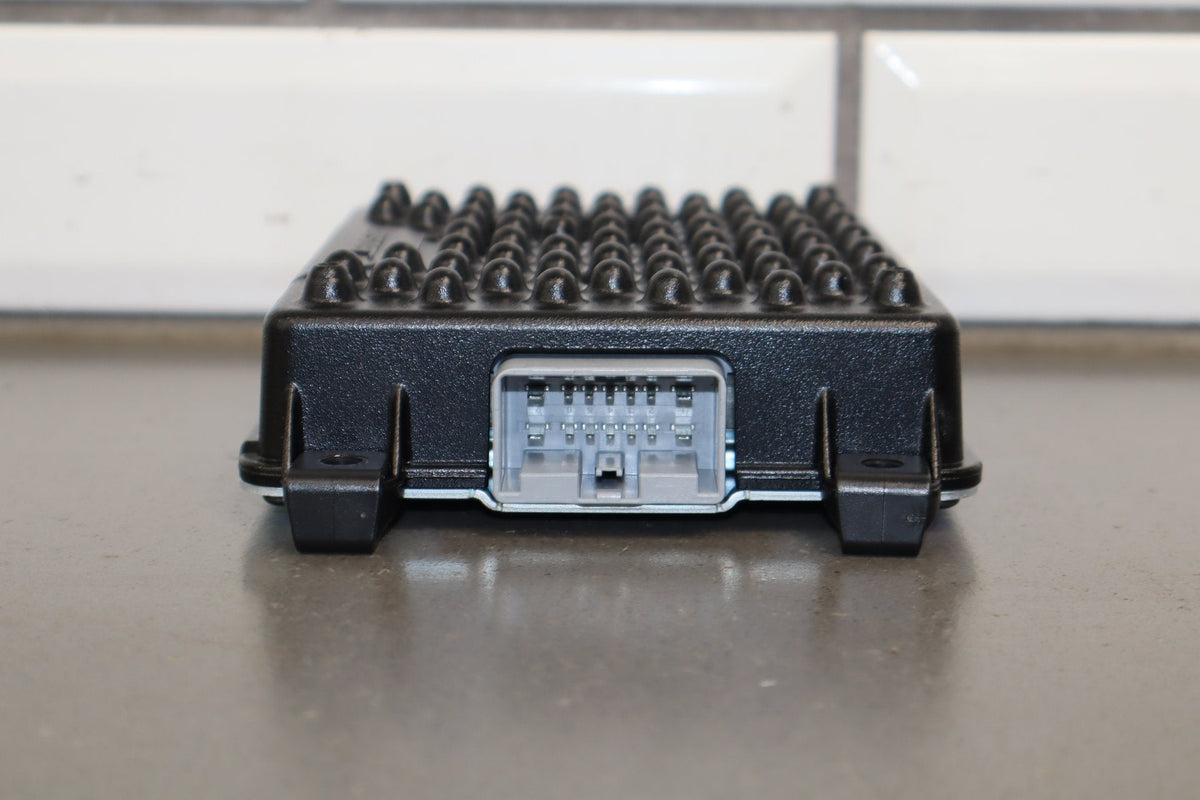 2010-2016 Porsche Panamera Radio Amplifier OEM