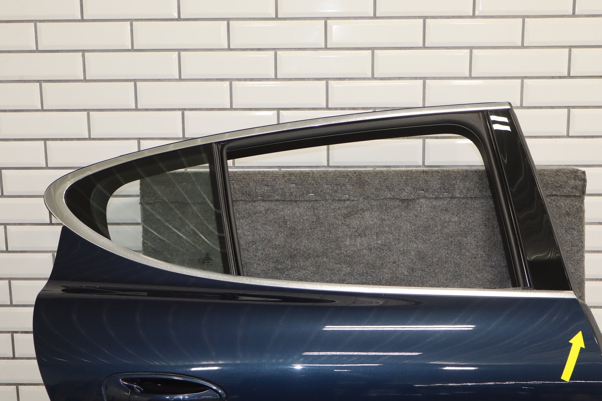 2010-2016 Porsche Panamera Right Rear Door Dark Blue Metallic ( N4 )