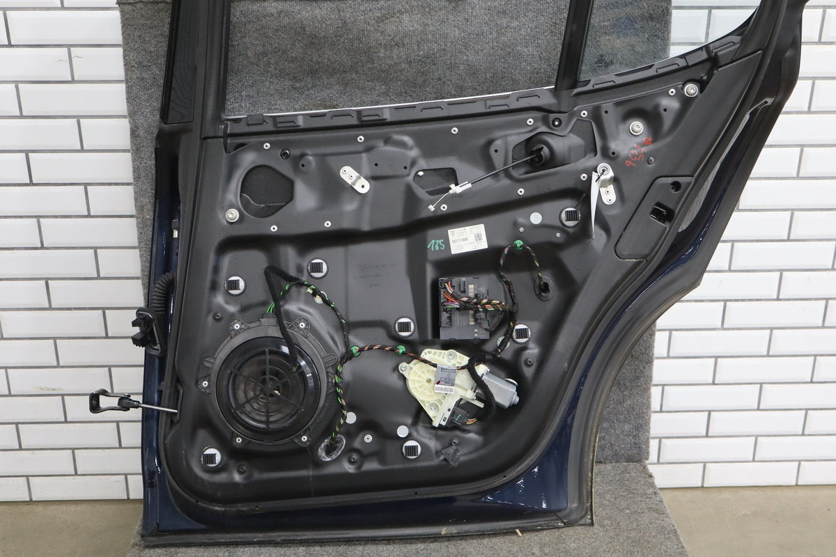 2010-2016 Porsche Panamera Right Rear Door Dark Blue Metallic ( N4 )