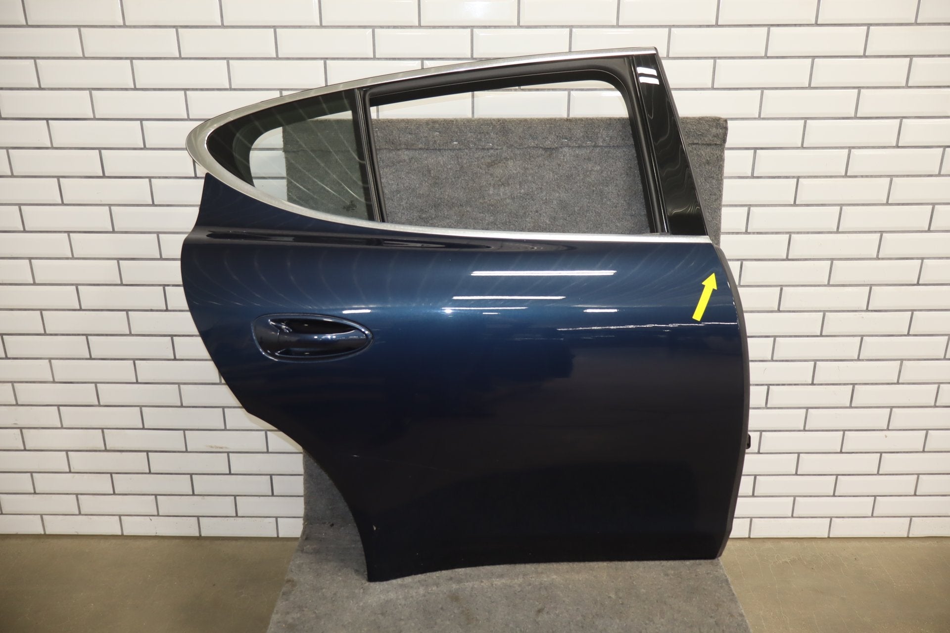 2010-2016 Porsche Panamera Right Rear Door Dark Blue Metallic ( N4 )